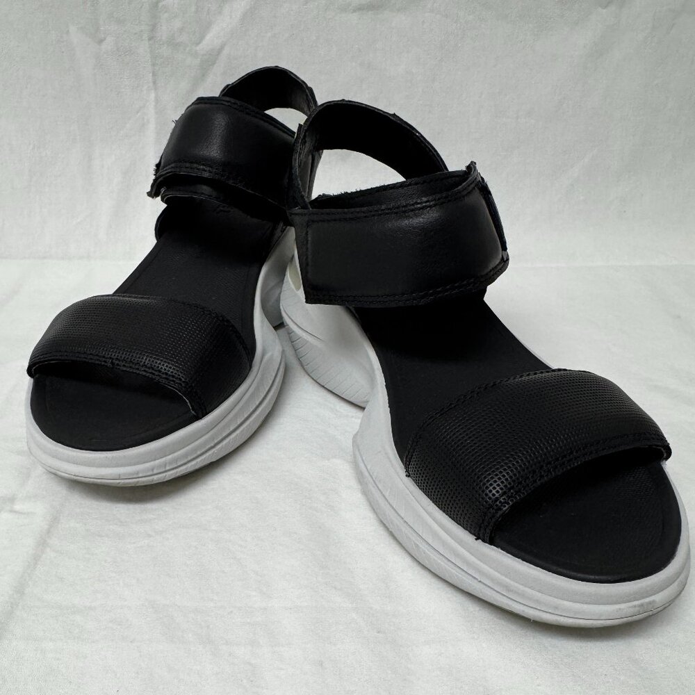 Sorel Women's Blitz Leather Sandal